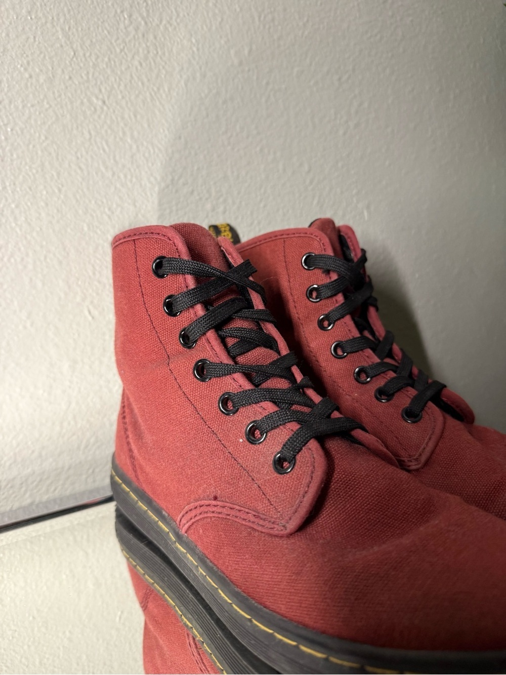 Dr. Martens Shoreditch Cherry Red Canvas Lace-Up Boots Women’s Size 6 - Picture 6 of 7